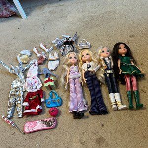 Moxie Girlz with accessories